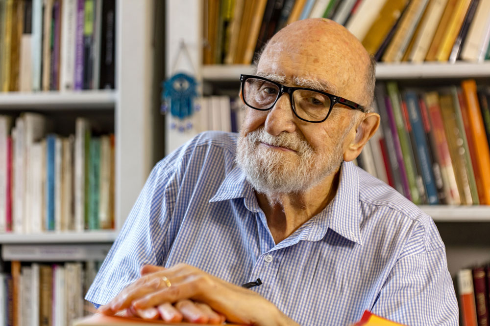 Entrevista a Luis Felipe Noé: «El caos que nos preside»